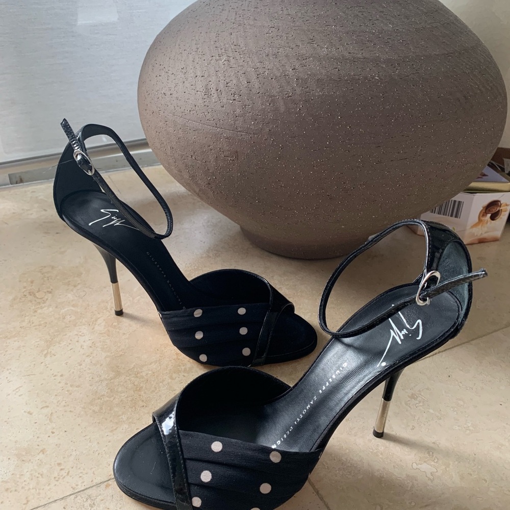 Giuseppe Zanotti Black and White Polka Dot Ankle-Strap Heels - Picture 4 of 10